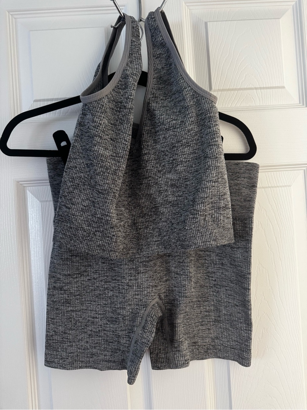 Colsie Heather Gray High-Waist Ribbed Women’s Shorts Set